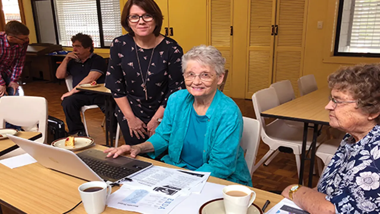 Building online communities