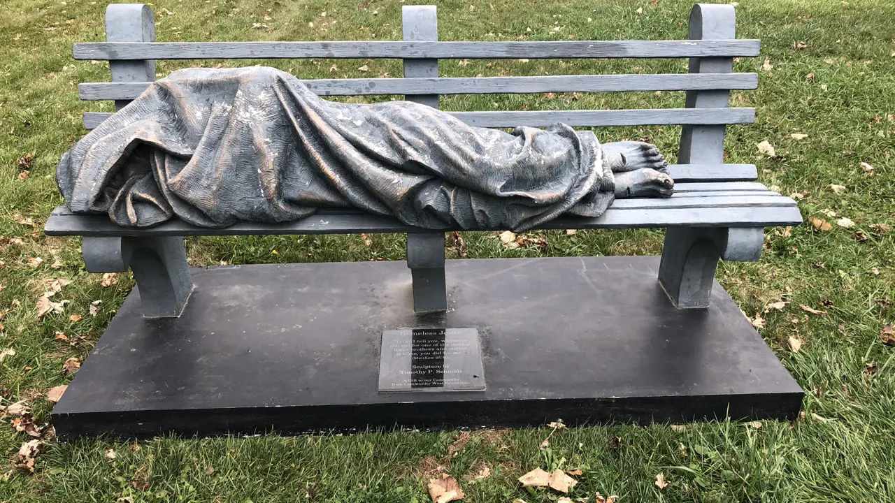 Police called on sleeping Jesus statue