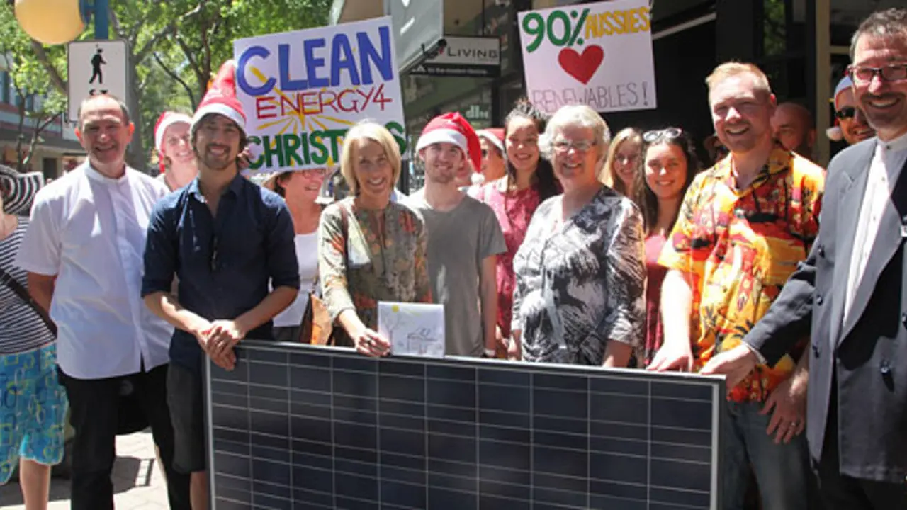 Christians to give Prime Minister crowdfunded Christmas gift – solar panels for Kirribilli House